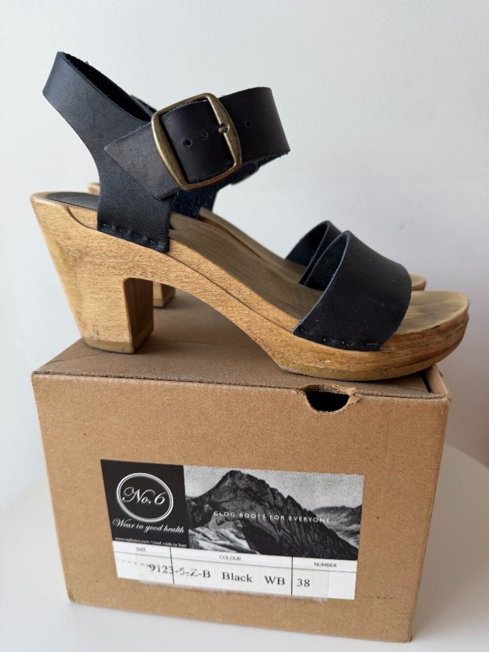 No6 Navy High Heeled Sandal / Size 37 (Womens 7-7.5)